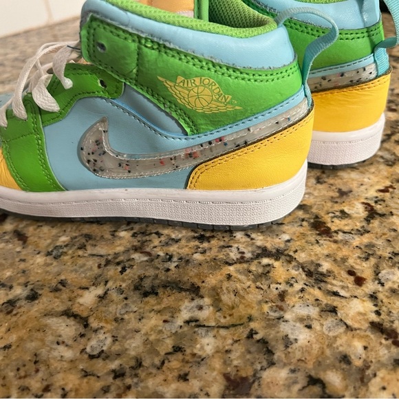 Nike Air Jordan 1 Mid PS 'Recycled Grind'  DX4370-400  Kids Size 1 - Picture 4 of 11